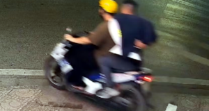 Biết tin mời cưới qua mạng, 2 thanh niên lẻn đến bê trộm hòm tiền mừng chứa gần 320 triệu 3 be trom hom tien mung cuoi chua gan 320 trieu dong 2 khach khong moi bi bat 556