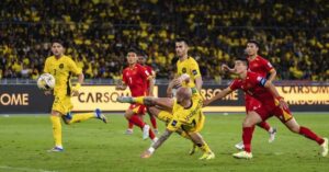 Bhfifa071759820293 17614687220031117771838 36 0 539 960 Crop 1761468738648894717441