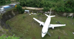 bi an chiec may bay boeing 737 bi bo quen suot nhieu nam 572