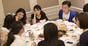 Bi Ep Bao Ca Buoi Hop Lop Vi Giau Toi Dung Len Tra Phan Minh Roi Di Ve Khien Tat Ca Sung So 9334Bb1B