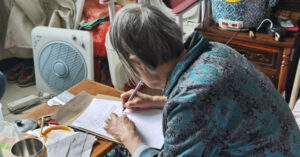 Bi Kich Tuoi Gia Nho Con Trai Giu Tien Cu Ba Om Hoi Han Muon Mang 16