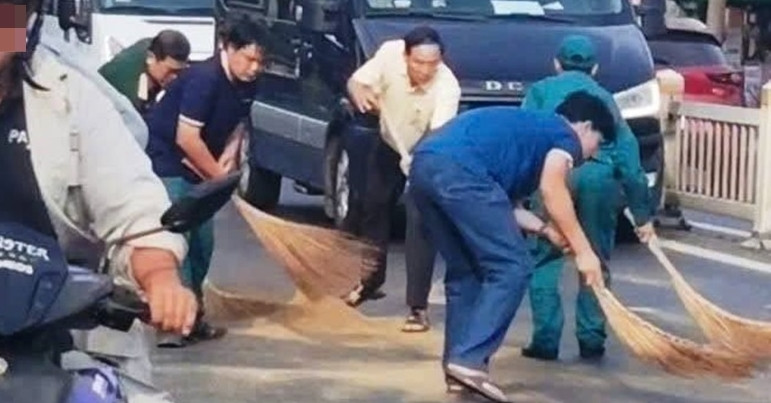 bi thu phuong o tphcm xan tay cung dan quan xu ly dau loang tren duong 709