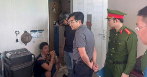 bo cong an gui thu khen cong an lai chau pha duong day vu khi xuyen viet 1607