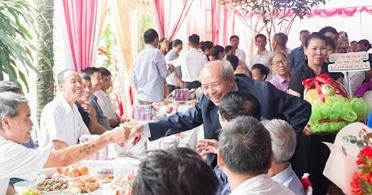 bo me ky niem 50 nam ngay cuoi 4 con to chuc linh dinh moi 200 nguoi den du 2136