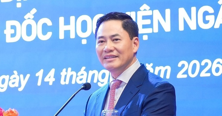 bo nhiem giam doc hoc vien ngan hang 1668