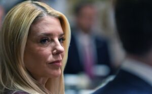 bo truong tu phap my pamela bondi. anh ap