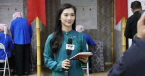 btv thoi su vtv khanh trang xinh dep dien vien viet trinh tuoi 54 tuoi tre 3025