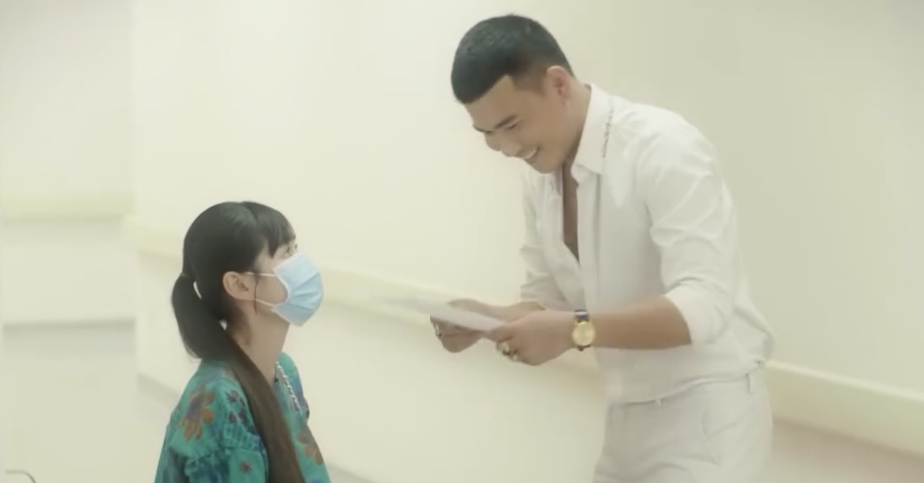buoc chan vao doi tap 34 hung nhan lam chong trang chuc mung co sap lam me 100