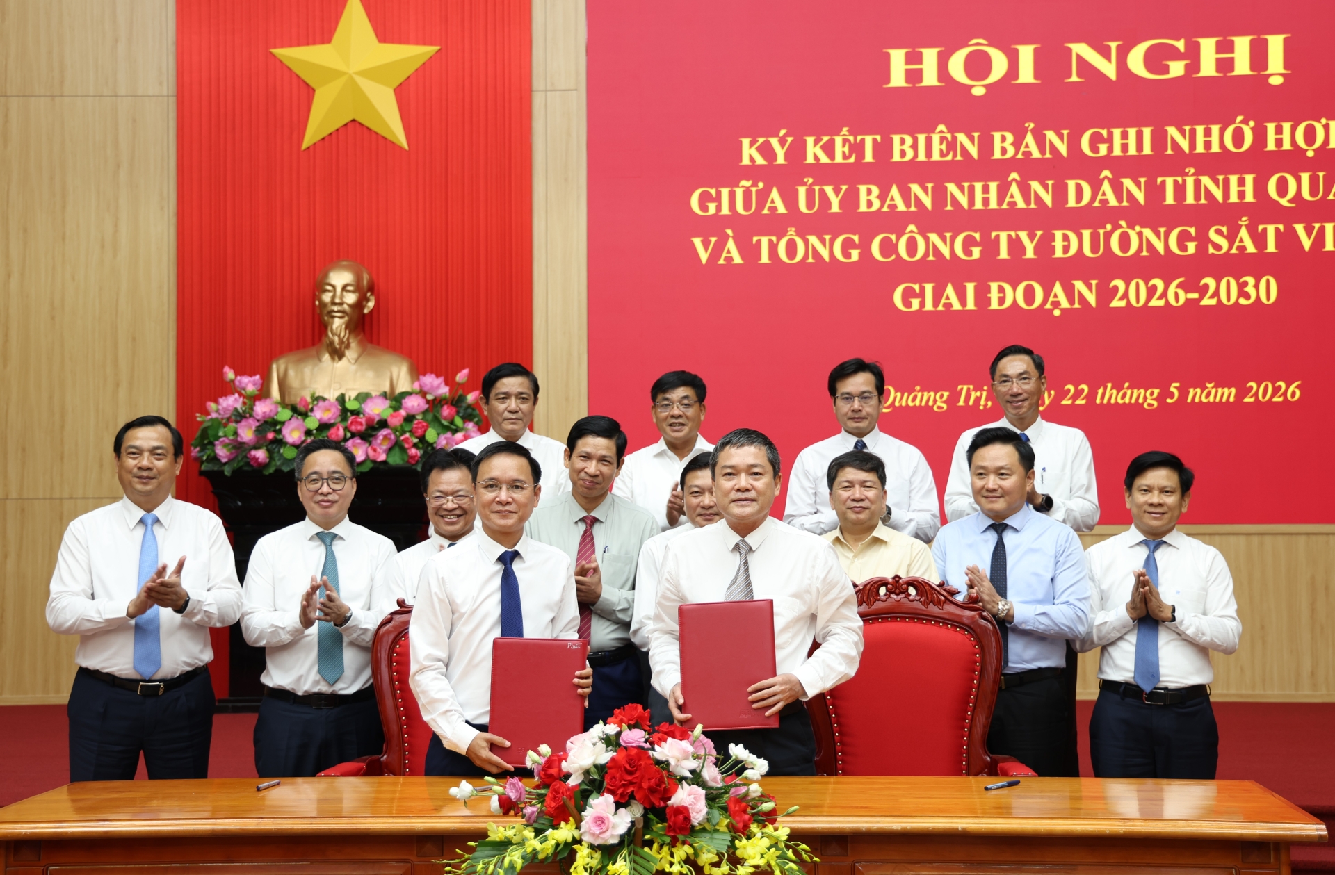 cac dai bieu chuc mung le ky bien ban hop tac dien ra thanh cong tot dep