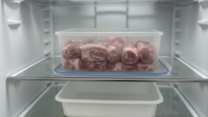 Cách bảo quản thịt sau Tết không bị khô: Mẹo đơn giản nhưng nhiều người vẫn làm sai 1 cach bao quan thit sau tet khong bi kho meo don gian nhung nhieu nguoi van lam sai 130906