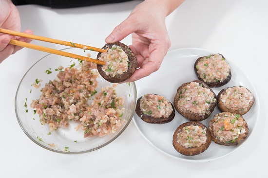 Cách Làm Nấm Hương Nhồi Thịt Đổi Vị Cho Bữa Cơm Gia Đình 6 Cach Lam Nam Huong Nhoi Thit Ngon Com Cho Bua Toi 2