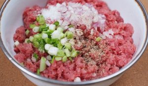 Cách Làm Thịt Bò Băm Bọc Nấm Lạ Miệng Đưa Cơm 1 Cach Lam Thit Bo Bam Boc Nam 2