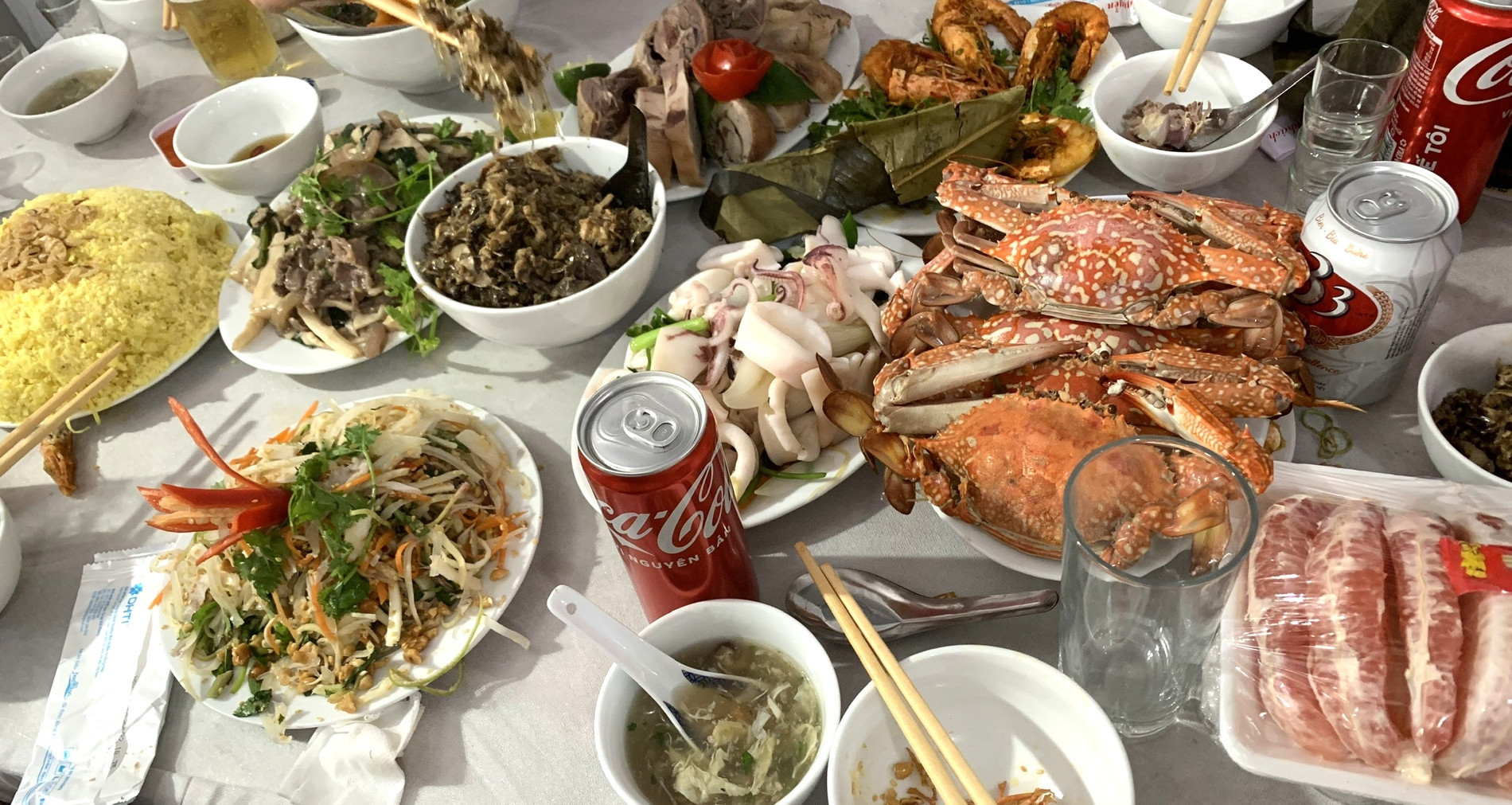 Cam 300 Nghin Mung Cuoi Ban Co Gai Voi Doi Phong Bi Khi Thay Mam Co D51F37A04Ecd4Ea6B6B5A0D8307F574F