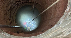 canh sat cuu nguoi dan ong roi xuong gieng sau 35m o tphcm 1349
