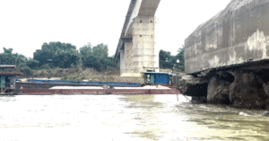 Cau Song Lo Bi Cam Sau 10 Nam Su Dung Lo Hinh Anh Tru Cau Khien Ai Cung Lo So 3364