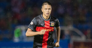 Cau Thu Viet Kieu Bao Tin Vui Voi Hlv Kim Sang Sik 442