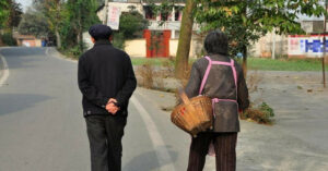 Cha Me Khuat Nui Anh Chi Em Moi Lo Mat That Ke Tranh Tien Nguoi Choi Nghia 942