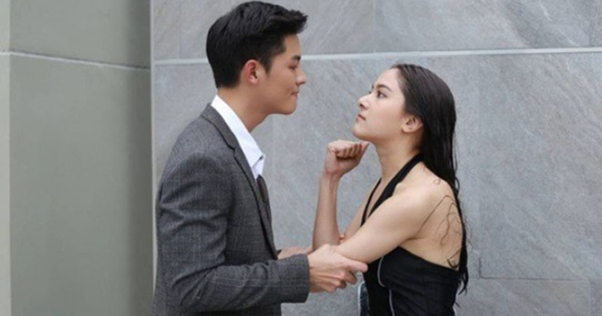 cham mat vo cu trong chiec ao mong manh tim toi dap loan nhip de roi hoa da khi nghe loi cau khan da