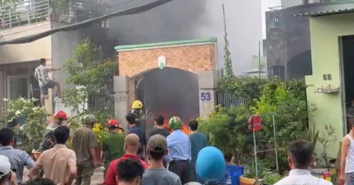 chay du doi tai tphcm 14 xe may cua cong nhan bi thieu rui 1262