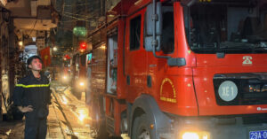 chay nha 5 tang trong dem o ha noi 5 nguoi mac ket 212