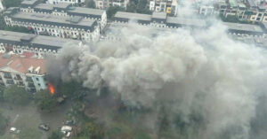 Chay Quan Ca Phe Trong Khu Biet Thu Lien Ke O Ha Noi 1005