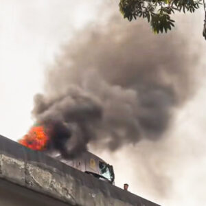 chay xe dau keo tren vanh dai 3 ha noi 15230686