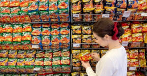 chi tieu thong minh giua thoi bao gia 1205