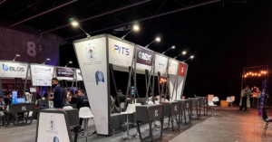 chien su trung dong phu bong den len trien lam di dong lon nhat the gioi 405