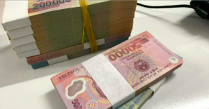 chong rut 200 trieu cho nguoi phu nu khac vay toi bang hoang khi biet ly do a0e58a304bbc47a38d77d5f2