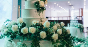 Chu Re Tra Lai Phong Bi Cho Ban Than Giua Tiec Cuoi Khach Moi Ngo Ngang Fb5Cbe8E69D445Fdb4C49248843C