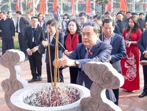 Chu Tich Quoc Hoi Tran Thanh Man Dang Huong Tri An Truong Ban Thuong Truc Quoc Hoi Bui Bang Doan 202