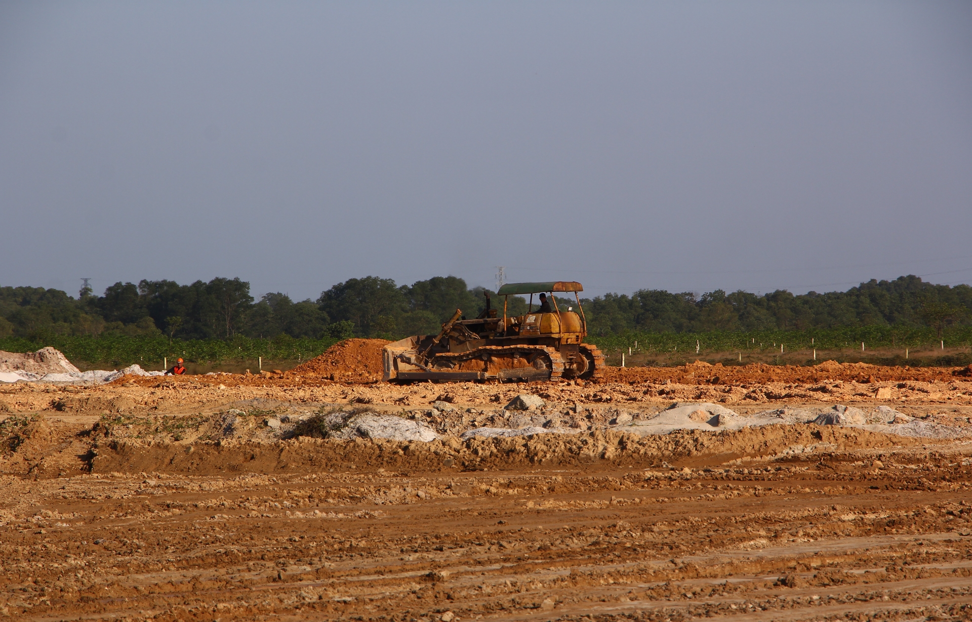 chu dau tu mong muon tinh som ban giao mat bang de day nhanh tien do thi cong du an cang hang khong