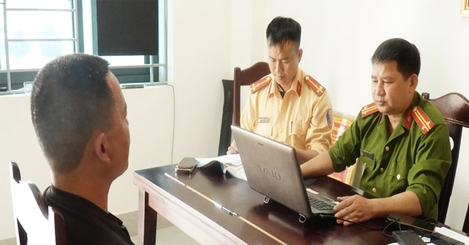 chua phat hien dau hieu toi pham trong vu tai xe do o to chan duong o nghe an 1147