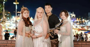 Chuyen Tinh Co Tich Cua Chang Trai Khiem Thi Lam Nghe Mat Xa Va Nu Tien Si My 479