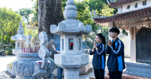 Chuyen Ve Ngoi Chua Hai Vua Ton Tho An Minh Giua Khuon Vien Dai Hoc O Ha Noi 2086