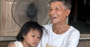 chuyen ve nguoi linh song sot sau tran bom va niem vui gian di tuoi xe chieu 1500