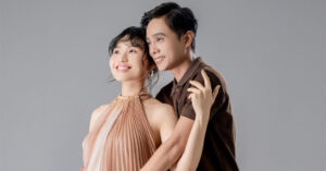 con gai le giang va ban trai dien vien don tin vui 2396