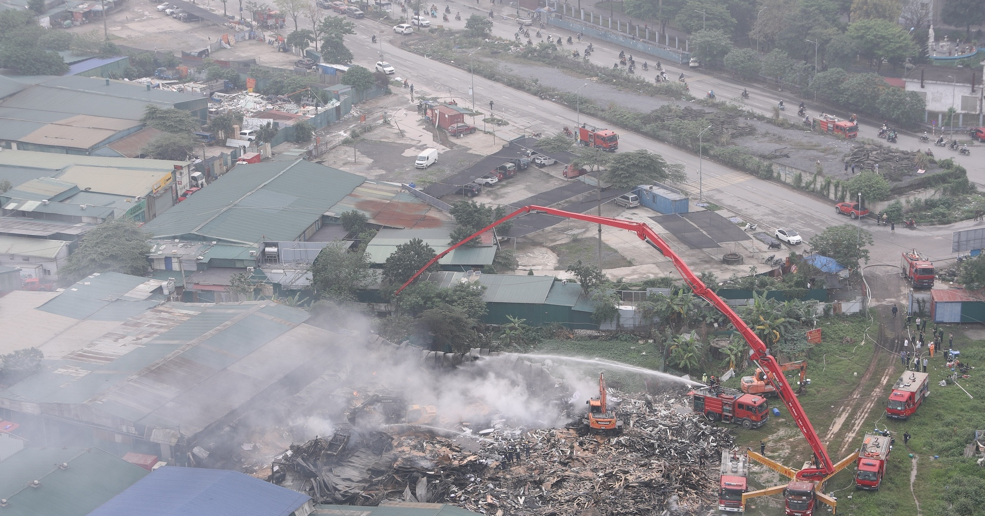 cong an ha noi ly giai nguyen nhan lua bung lon o cum kho xuong rong 6 679