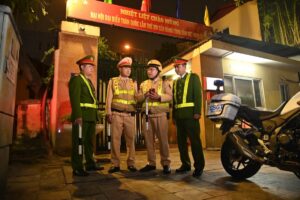 Cong An Ha Noi Xuyen Dem Giu Vung An Ninh Trat Tu Phuc Vu Dai Hoi Xiv Cua Dang 20260120075803