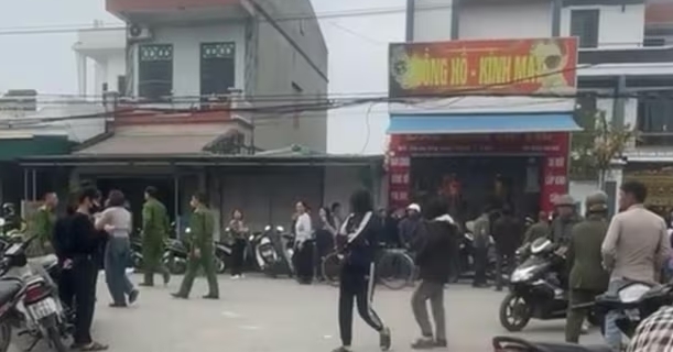 cong an hung yen thong tin vu ban va dam chet 2 nguoi roi lai xe bo tron 3307.avif