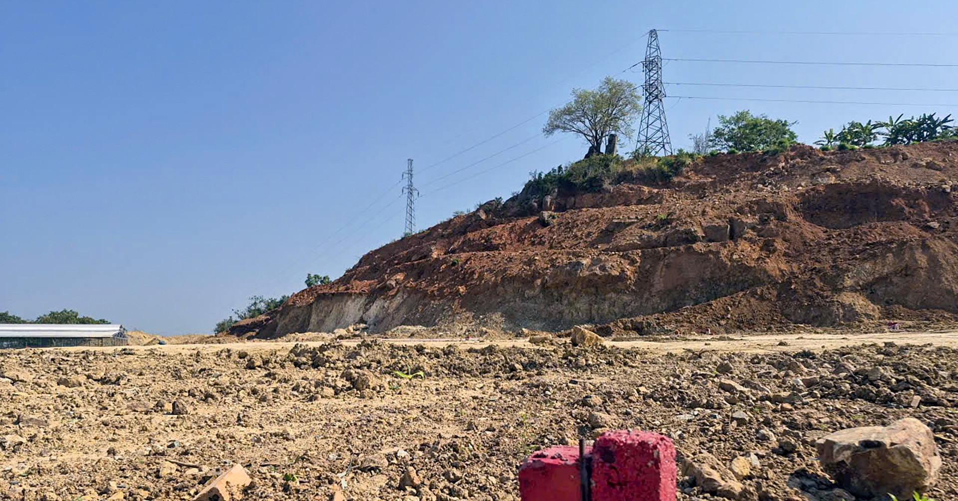 cong an kiem tra hien trang khai thac dat trai phep quy mo lon o khanh hoa 2297