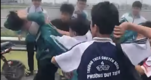 cong an ninh binh thong tin vu hoc sinh lop 9 bi ban dung that lung danh hoi dong 2457