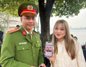 Cong An Phuong Tay Ho Lan Toa Thong Diep Chao Mung Dai Hoi Xiv Qua Ma Qr 20260119125620