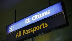 cong dan chau Au nhap canh chau Au EU bien gioi noi bo ho chieu EU eureporter