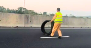 csgt canh bao bay vo hinh tren cao toc co the gay tai nan bat ngo 136