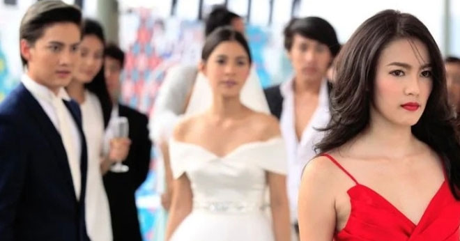 cung chong toi du dam cuoi chong cu thay mat co dau cua anh toi dung khong vung 427