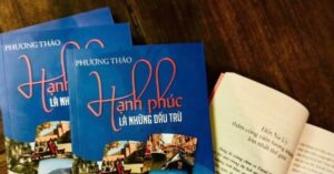 Cuốn sách giàu cảm xúc, hướng về ánh sáng 1 cuon sach giau cam xuc huong ve anh sang 3.avif