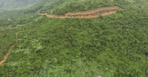 da tiep tuc roi tren deo hai van duong sat tam dung chay tau 2080