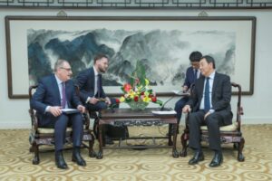 dac phai vien cua chinh phu trung quoc ve van de trung dong gap dai su nga tai trung quoc igor morgu