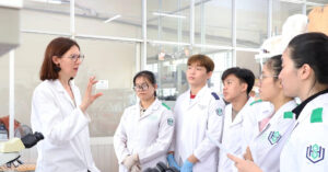 dai hoc lon nhat nuoc quyet tam moi 68 giao su thinh giang trong mot nam 415